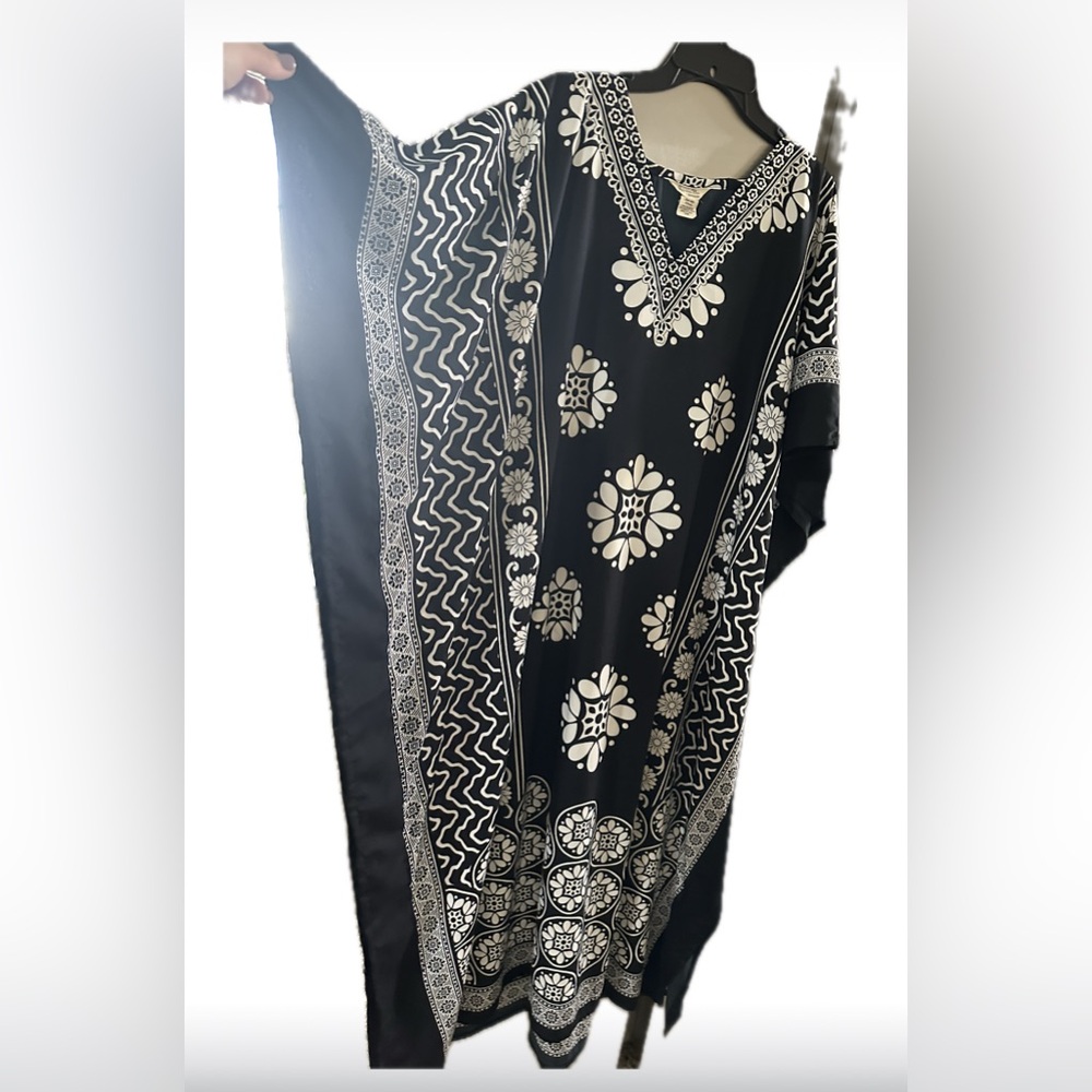 Gypsie Blu: Black and White Floral Maxi Dress